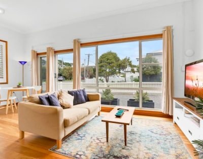 Front Studio · “Kallaroo” 1 – Coastal, Self-Contained Studio